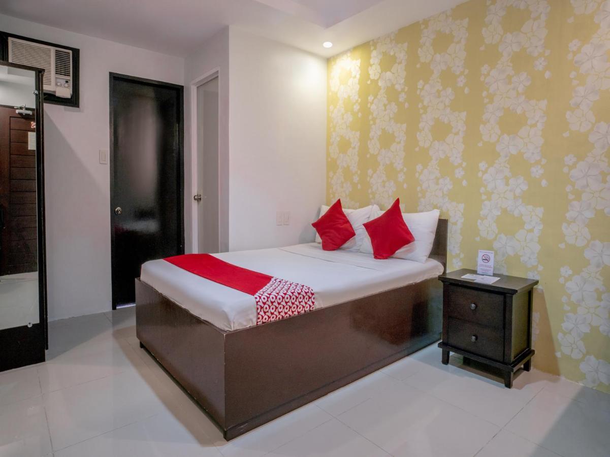 โอโย 697 โอเบรโร สวีท Hotel Davao ภายนอก รูปภาพ