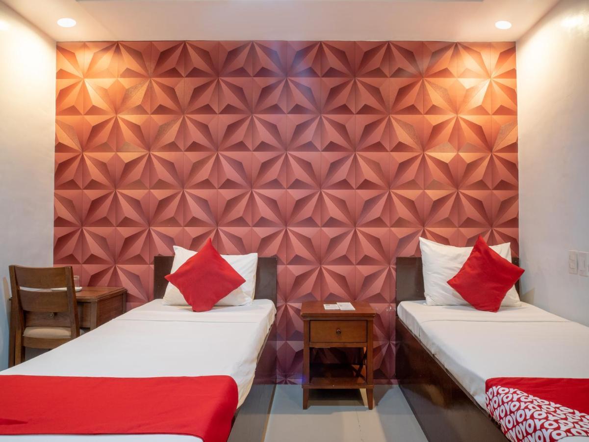 โอโย 697 โอเบรโร สวีท Hotel Davao ภายนอก รูปภาพ