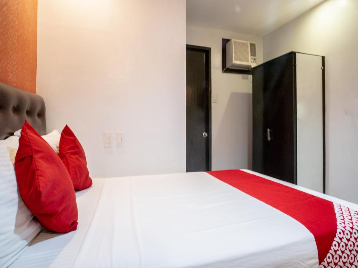 โอโย 697 โอเบรโร สวีท Hotel Davao ภายนอก รูปภาพ